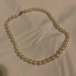 Classic Pearl Necklace